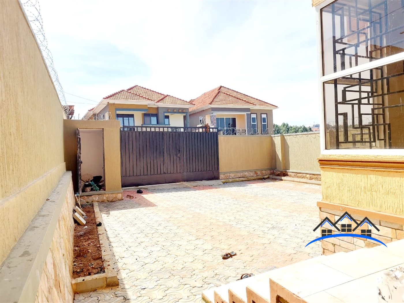 Duplex for sale in Kira Wakiso