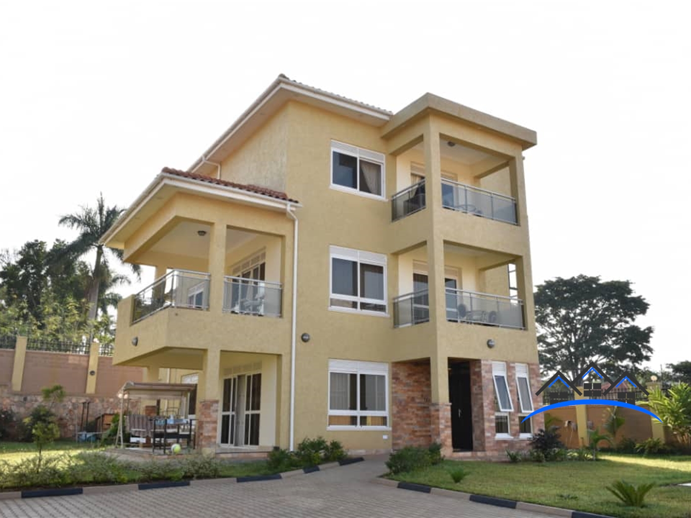 Mansion for sale in Munyonyo Kampala