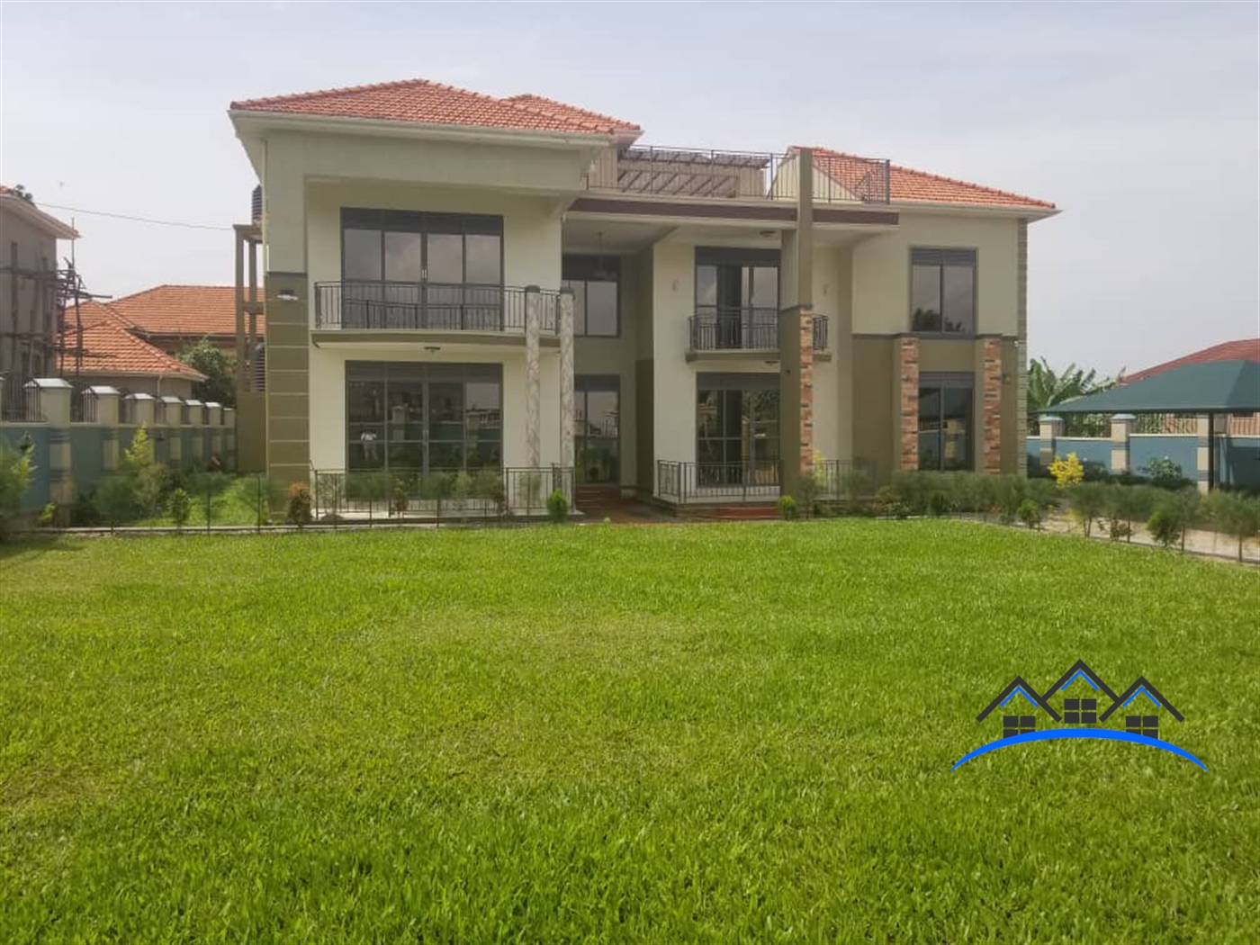 Mansion for sale in Bwebajja Wakiso