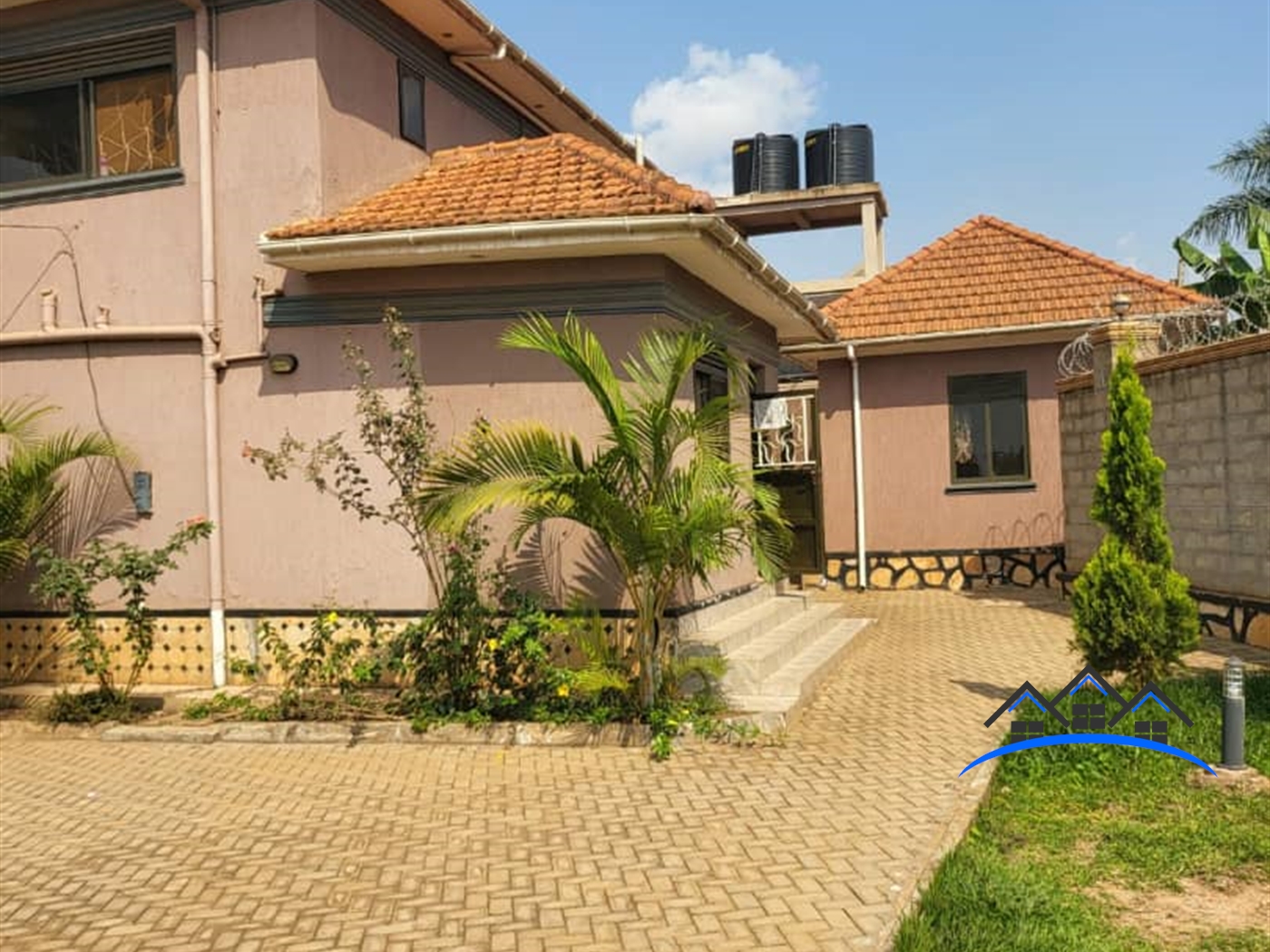 Mansion for sale in Kawempe Wakiso
