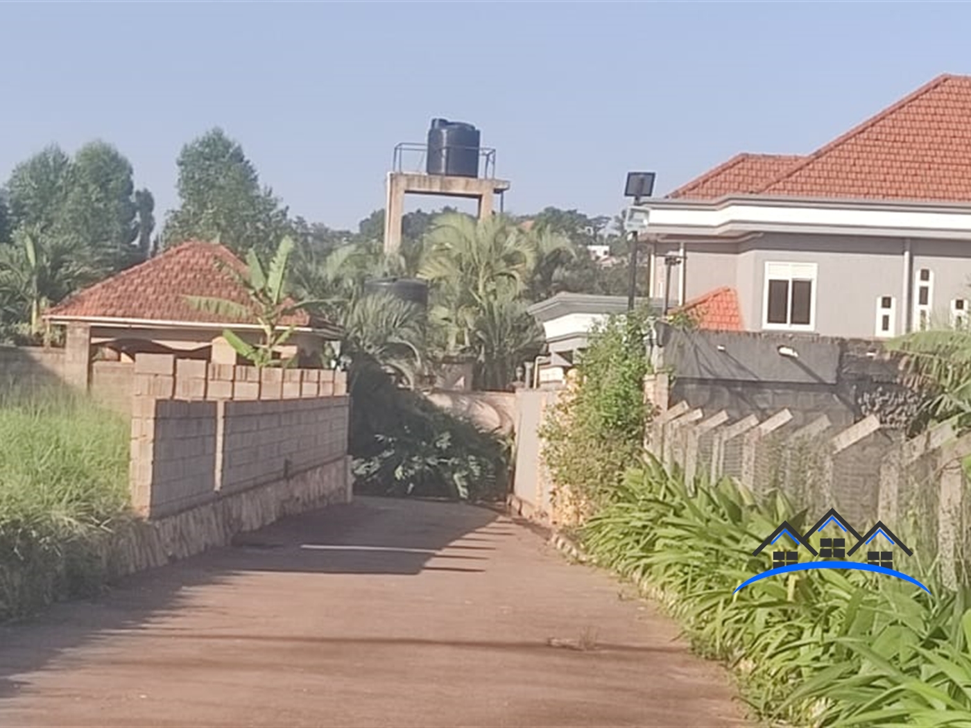 Mansion for sale in Buwaate Wakiso