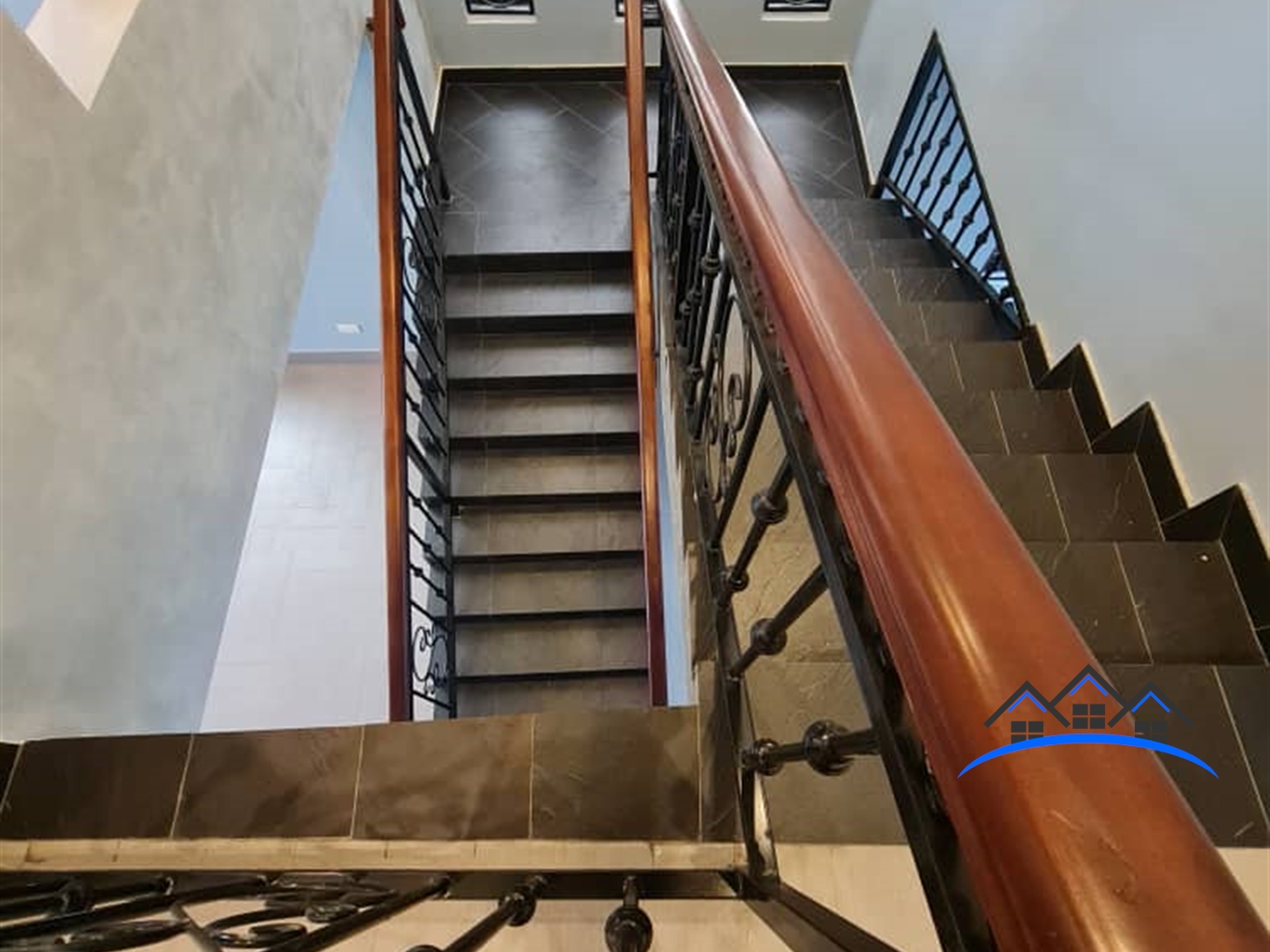 Mansion for sale in Akright Wakiso