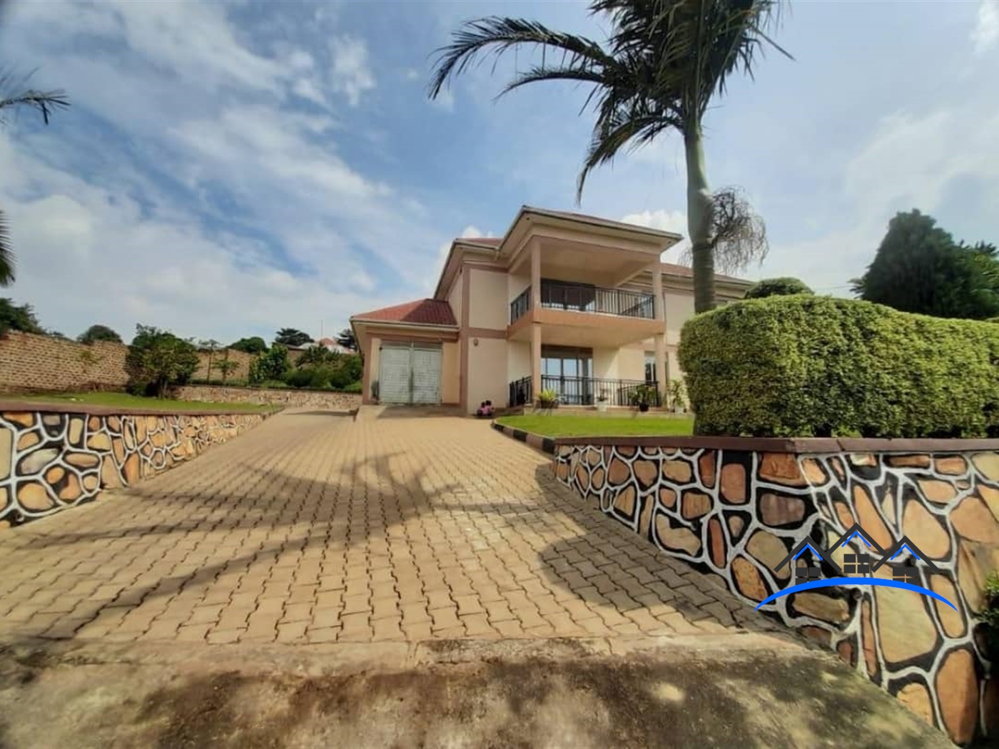 Mansion for sale in Bukalango Wakiso