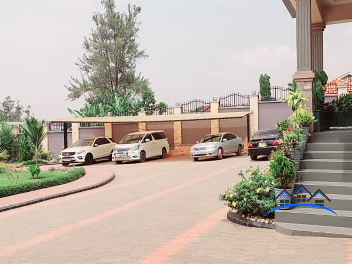 Mansion for sale in Naalya Wakiso