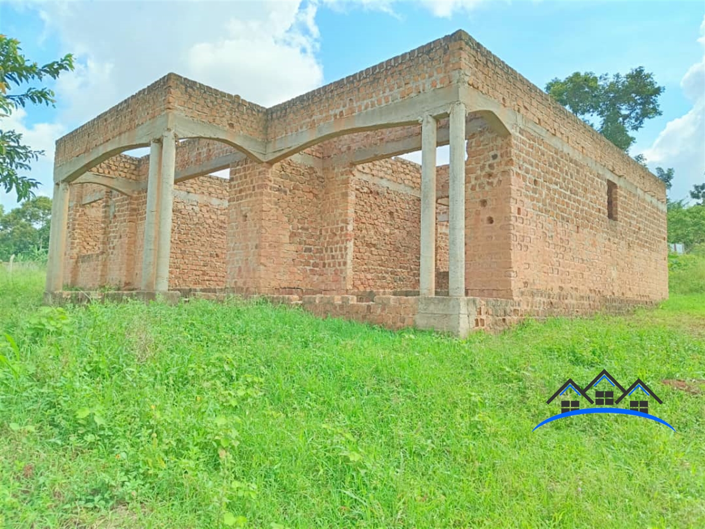 Shell House for sale in Namubiru Mukono