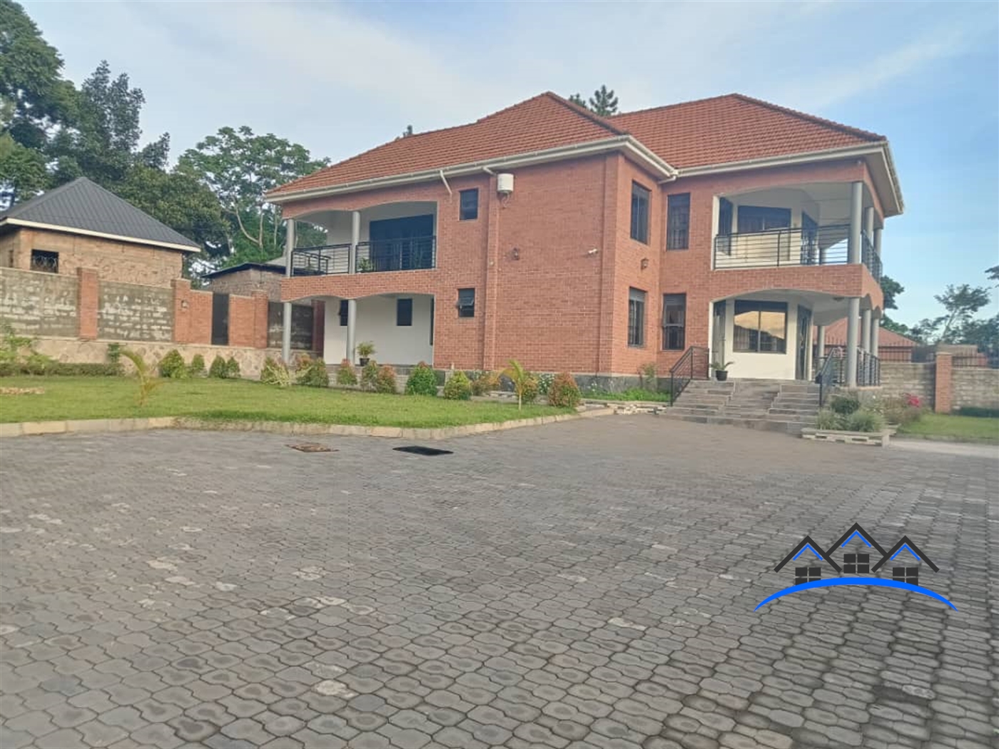 Mansion for sale in Garuga Wakiso