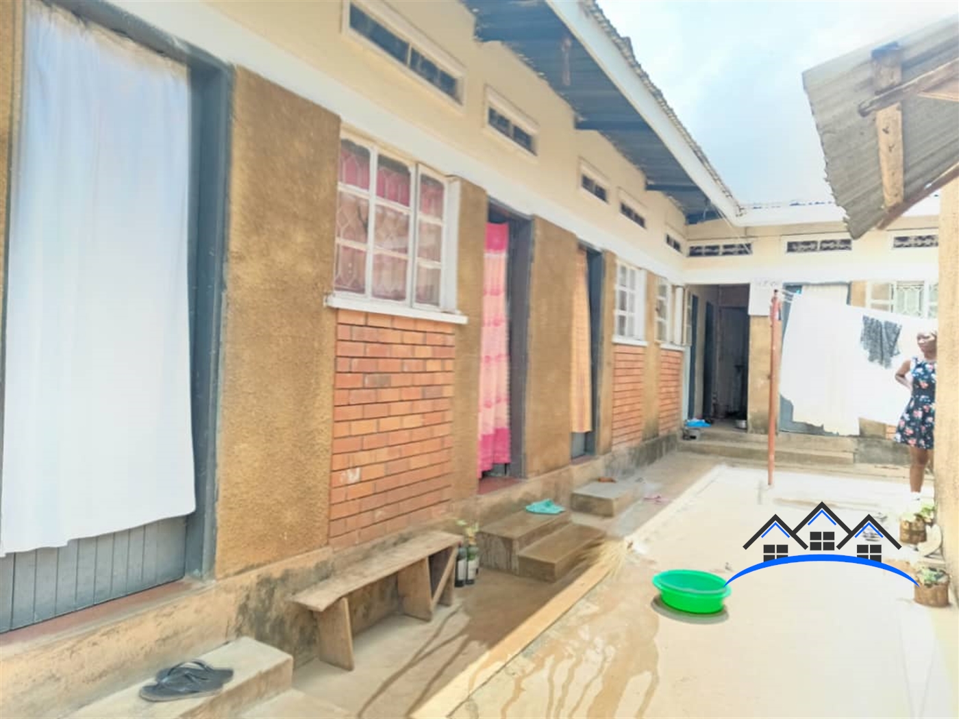 Hostel for sale in Kyambogo Kampala