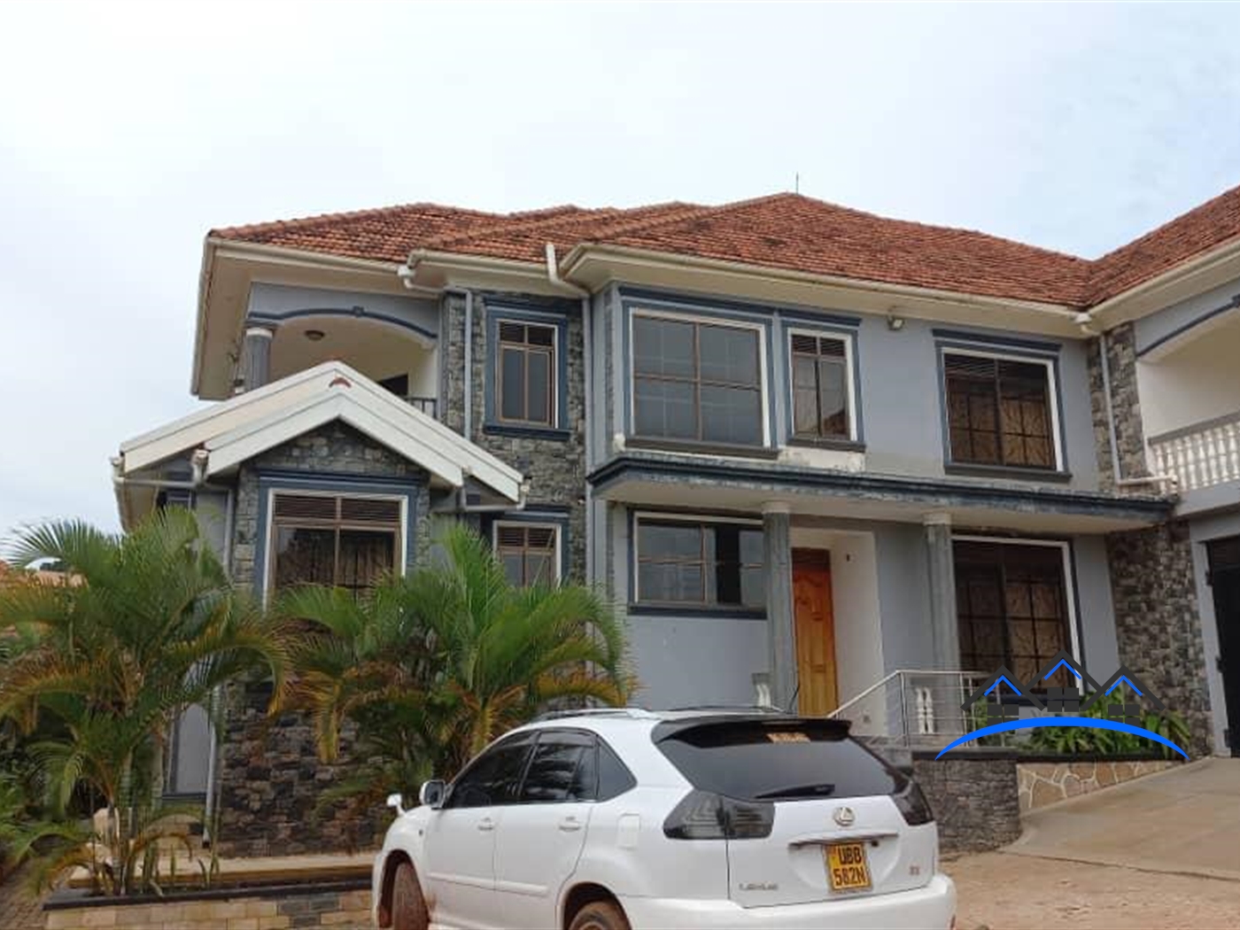 Duplex for sale in Bwebajja Wakiso