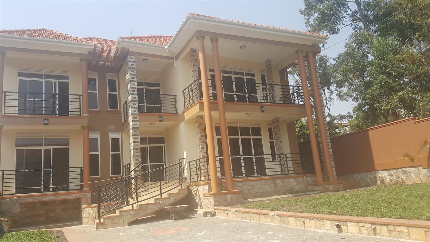 Maisonette for sale in Munyonyo Kampala