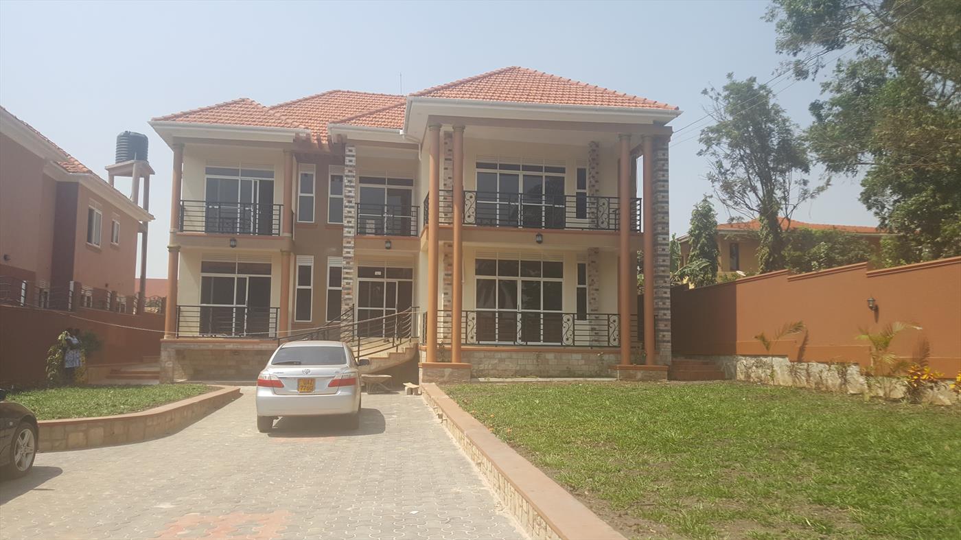 Maisonette for sale in Munyonyo Kampala