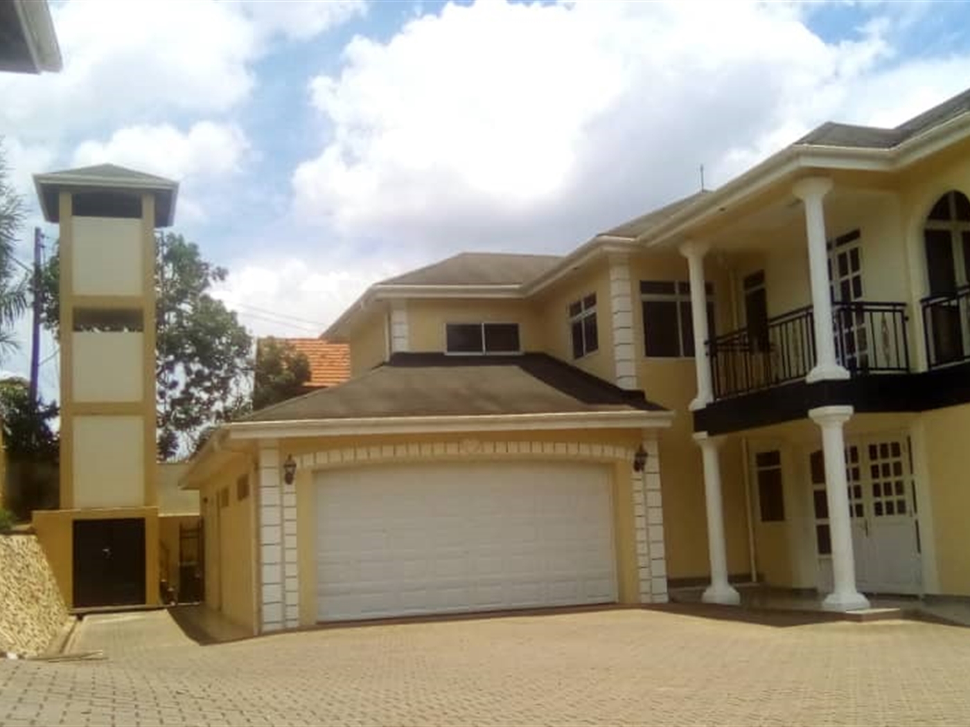 Bungalow for rent in Naguru Kampala