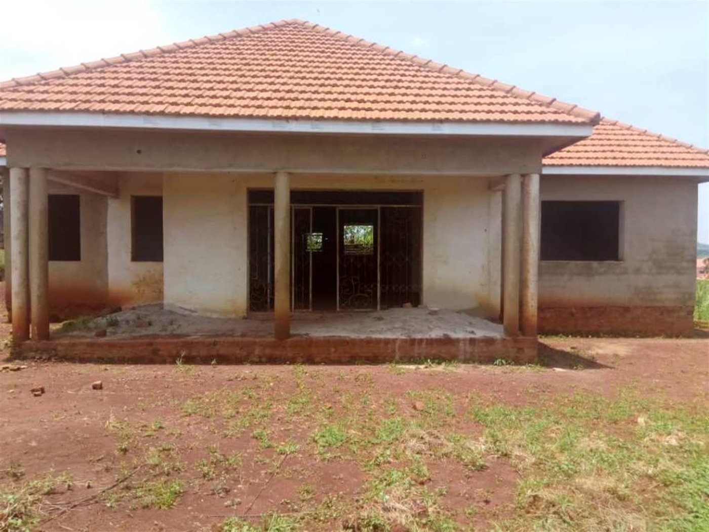 Bungalow for sale in Kitende Wakiso