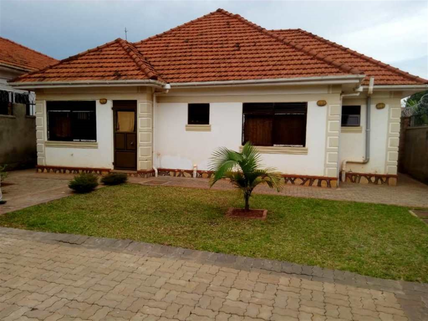 Bungalow for sale in Bwebajja Wakiso