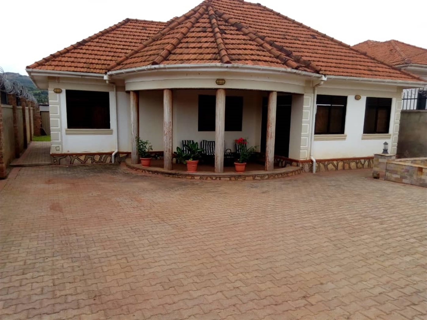 Bungalow for sale in Bwebajja Wakiso