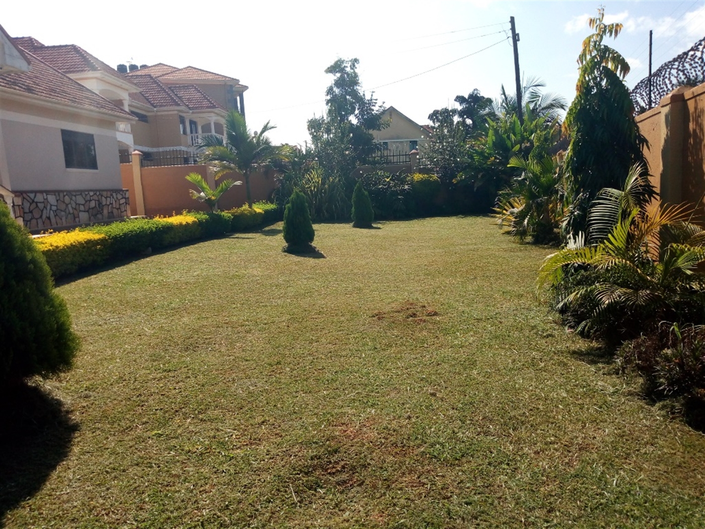 Bungalow for rent in Muyenga Kampala