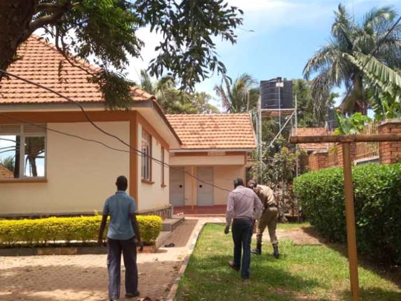 Bungalow for sale in Lweza Wakiso