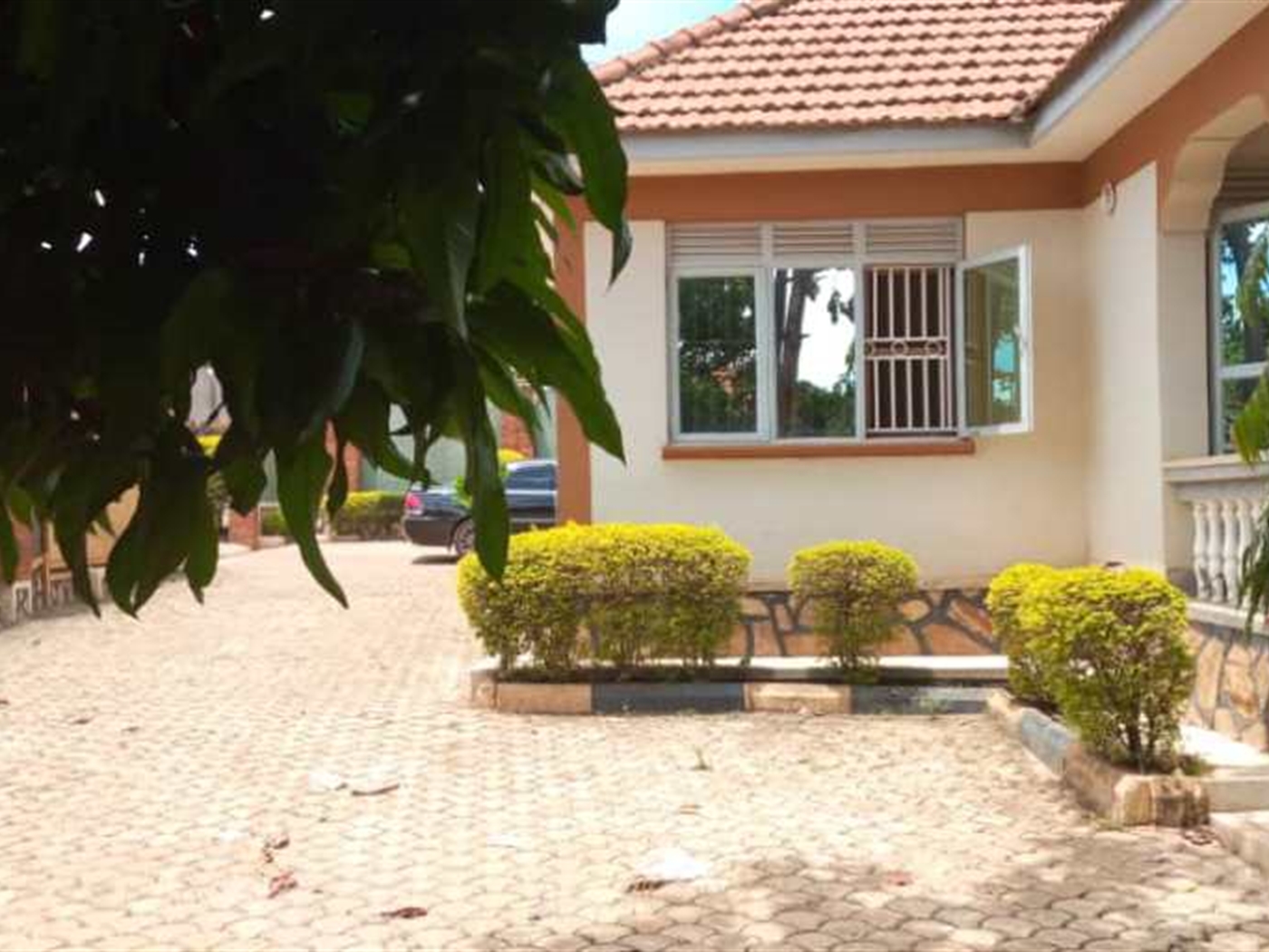 Bungalow for sale in Lweza Wakiso