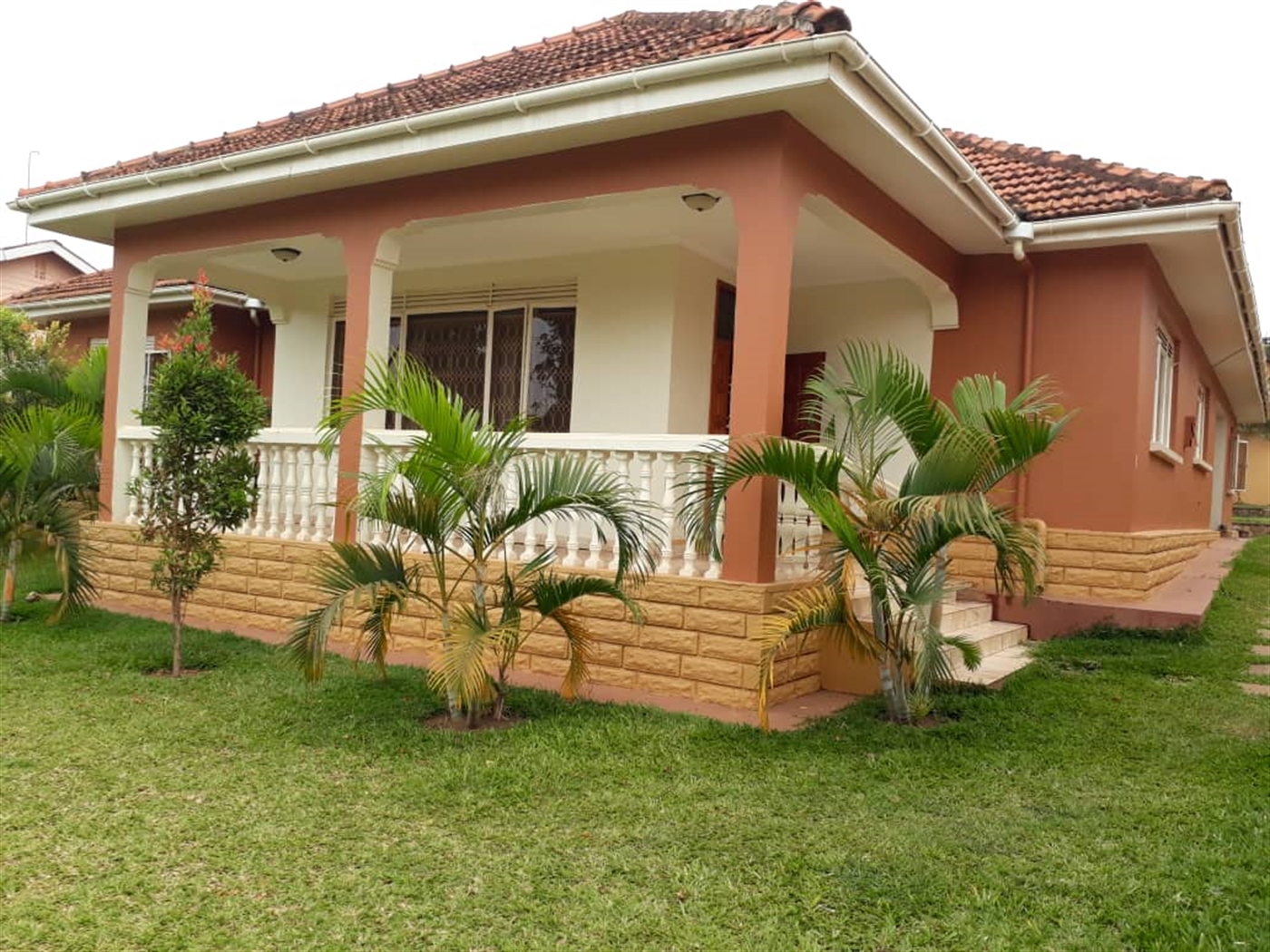 Bungalow for rent in Muyenga Kampala