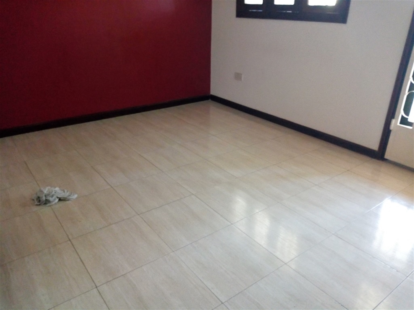 Mansion for rent in Munyonyo Kampala