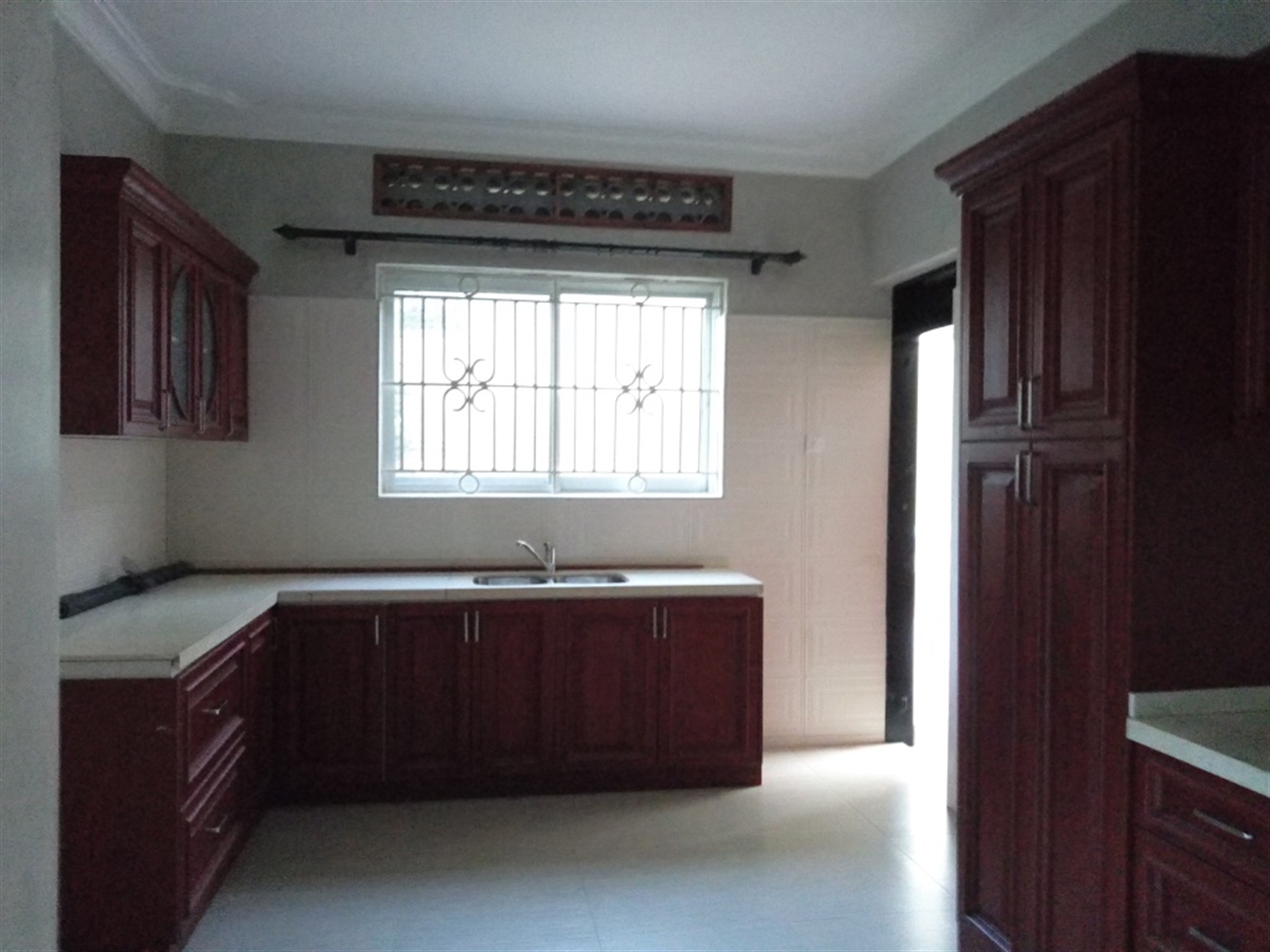 Bungalow for rent in Muyenga Kampala