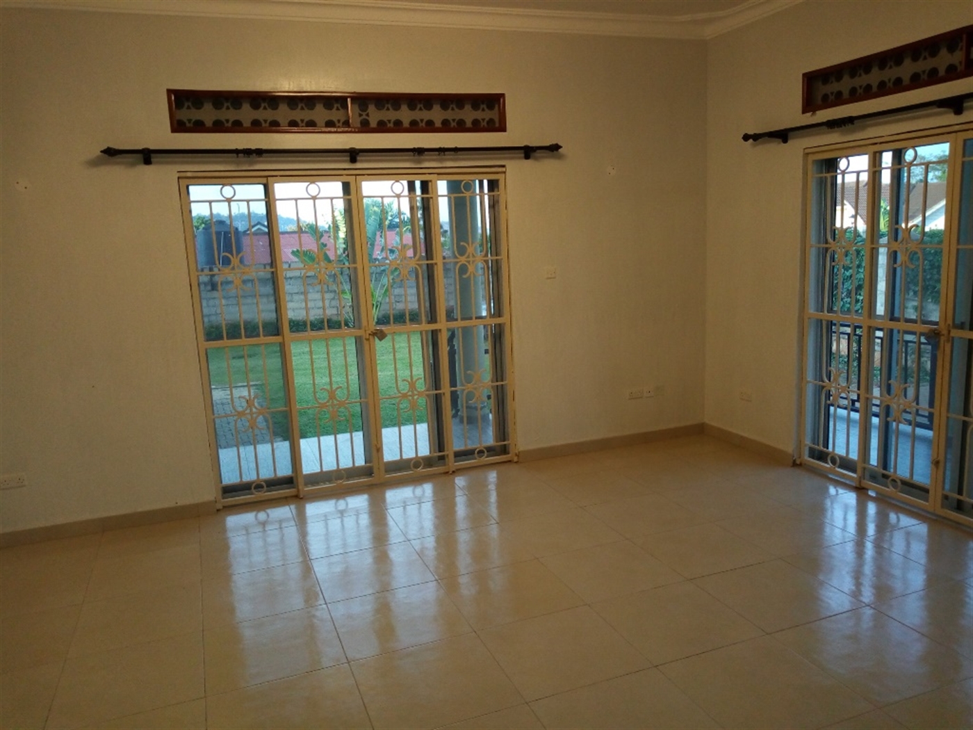 Bungalow for rent in Muyenga Kampala