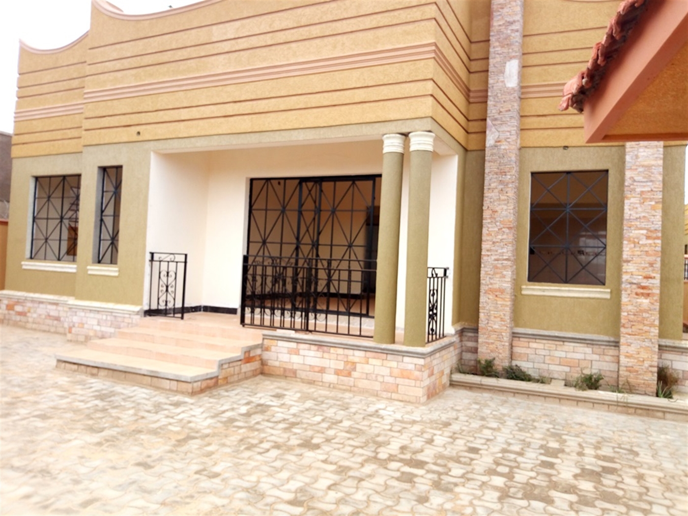 Bungalow for sale in Kira Wakiso