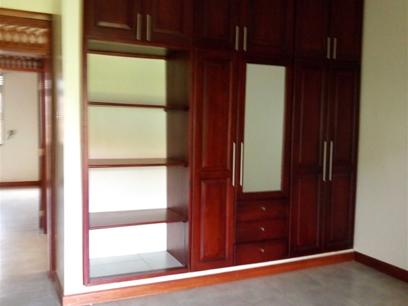 Bungalow for rent in Munyonyo Kampala