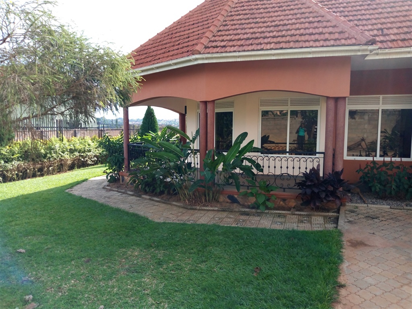 Bungalow for rent in Munyonyo Kampala