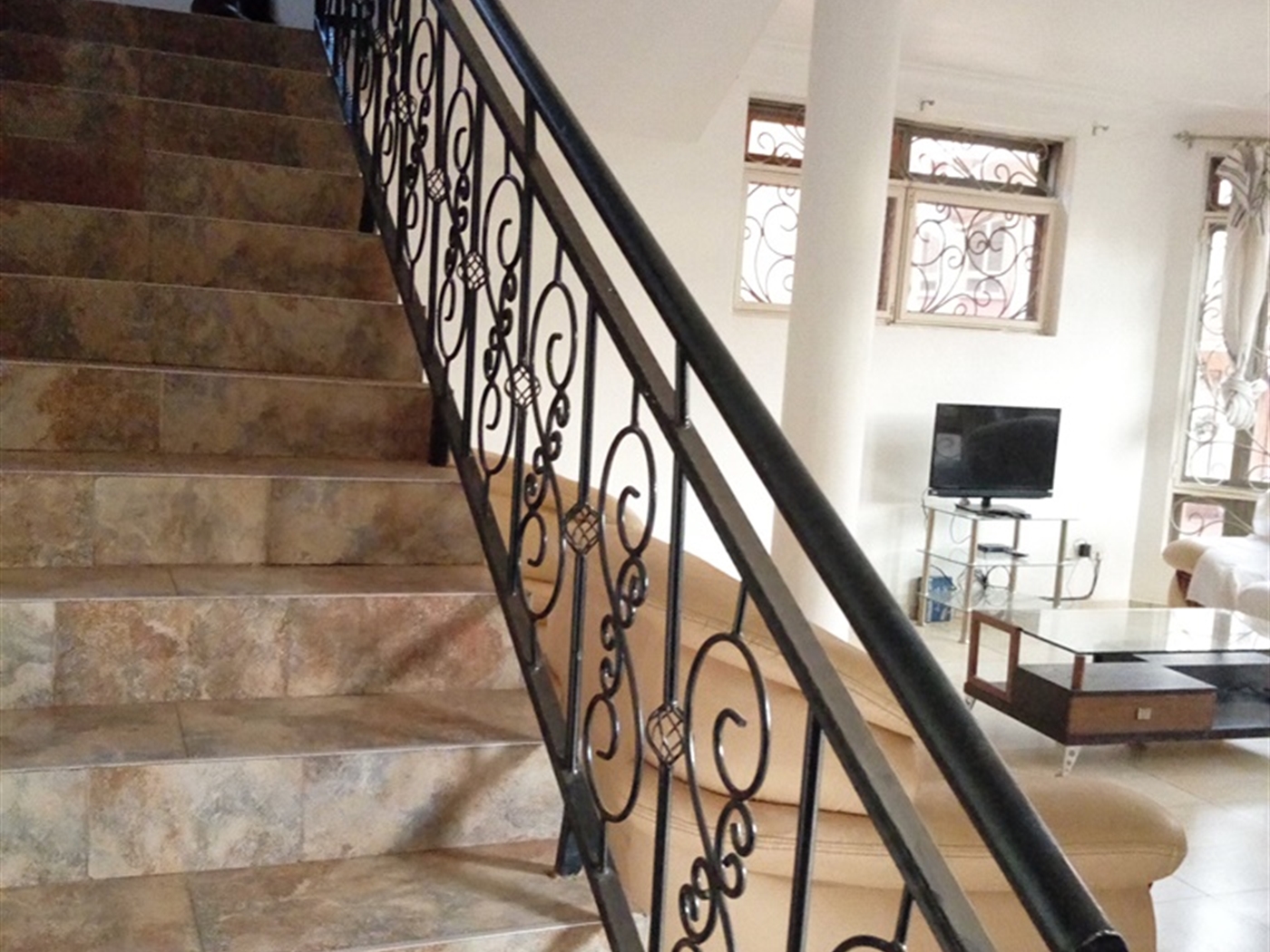 Town House for rent in Mbuya Kampala