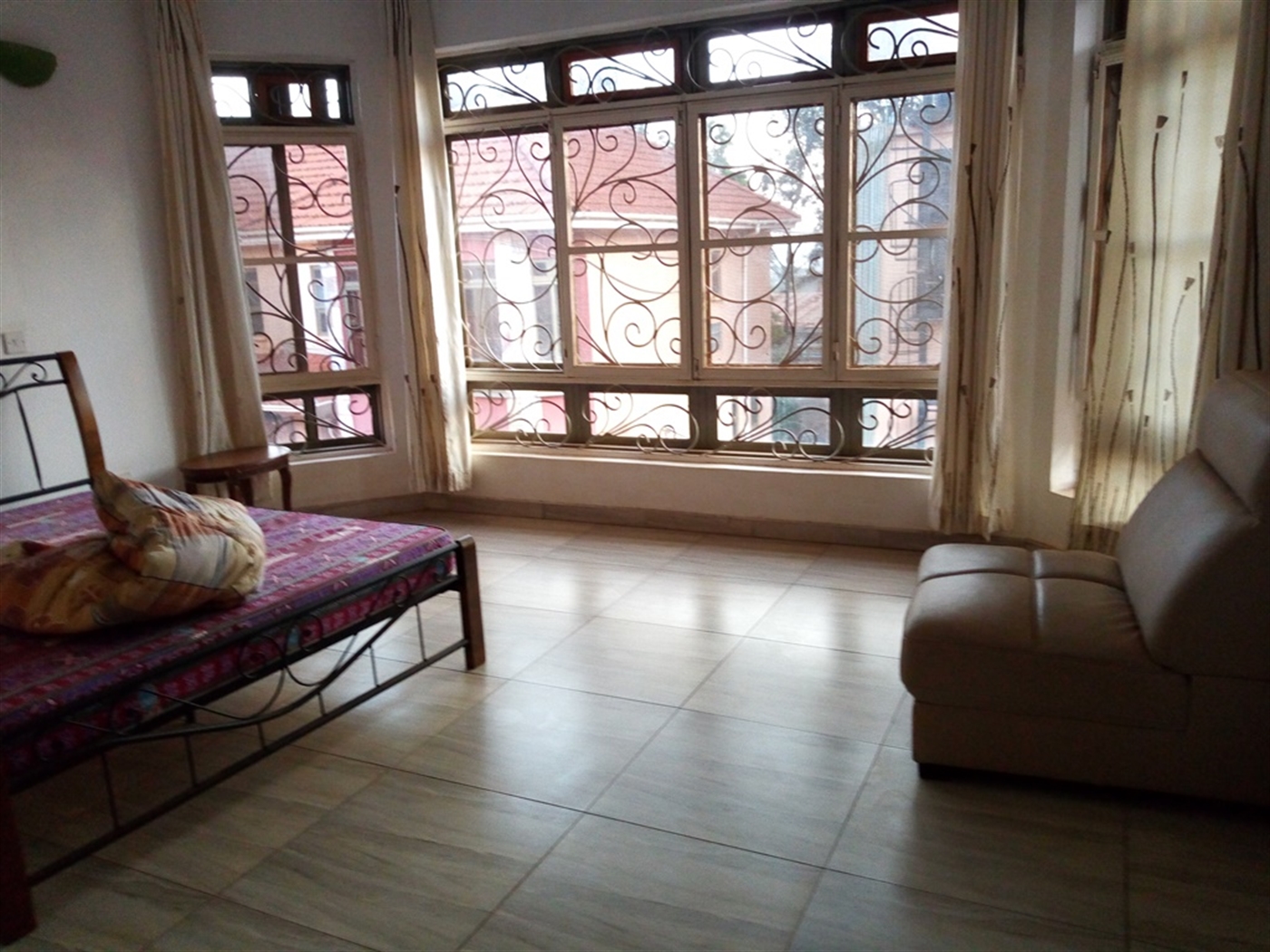 Town House for rent in Mbuya Kampala