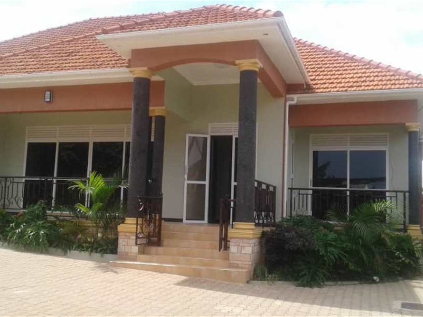 Bungalow for sale in Kitende Wakiso