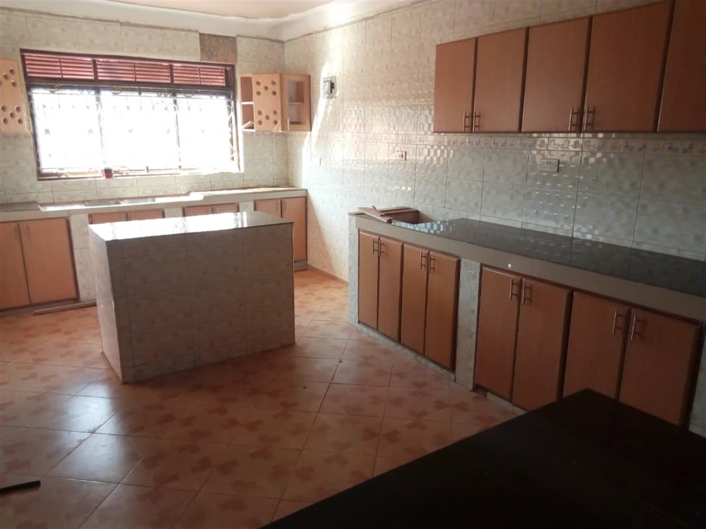 Maisonette for sale in Seguku Wakiso