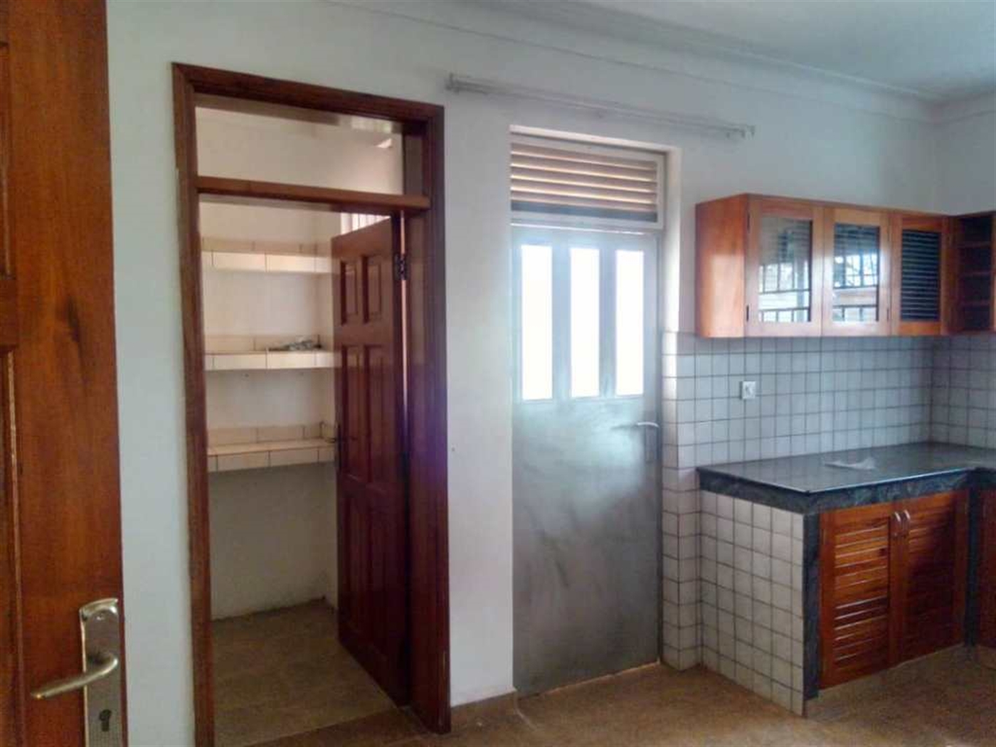 Apartment for rent in Kiwaatule Kampala