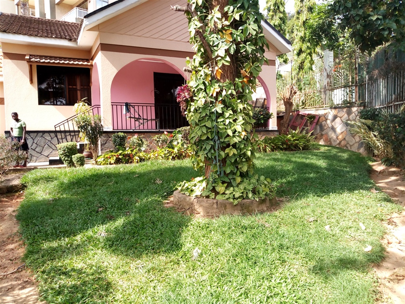 Bungalow for rent in Naguru Kampala