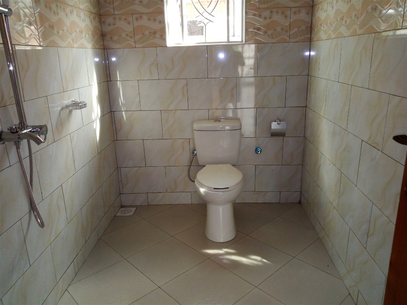 Bungalow for sale in Kitende Wakiso