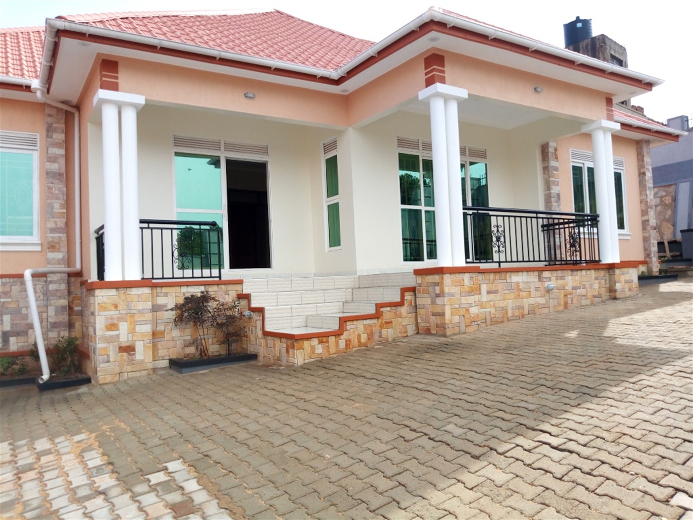 Bungalow for sale in Kitende Wakiso