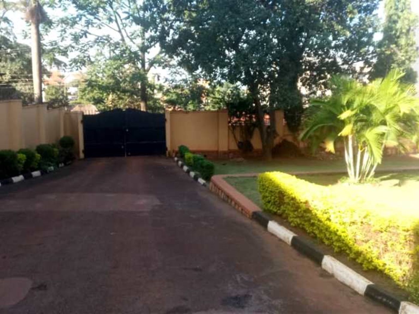 Bungalow for sale in Naguru Kampala