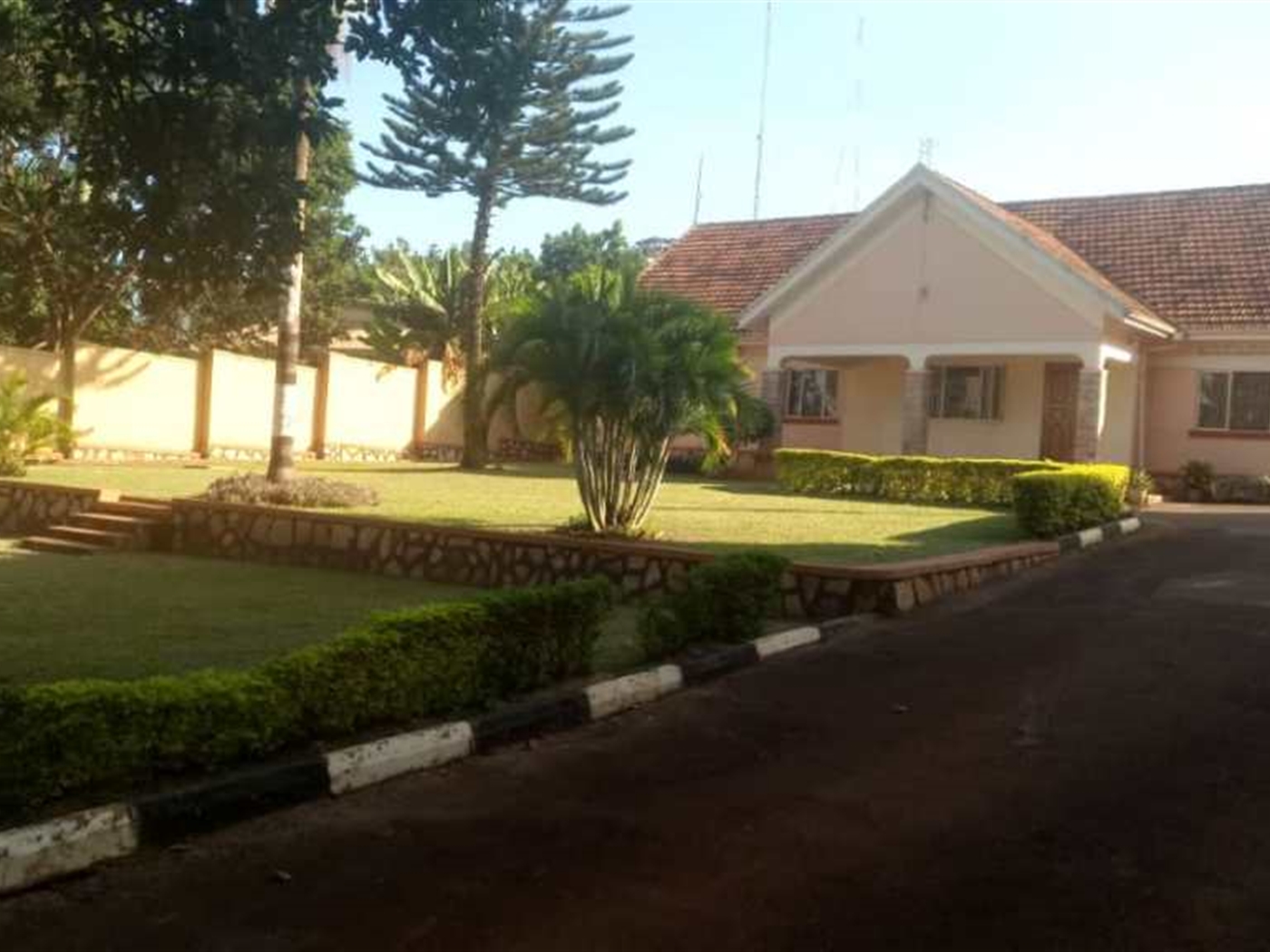 Bungalow for sale in Naguru Kampala