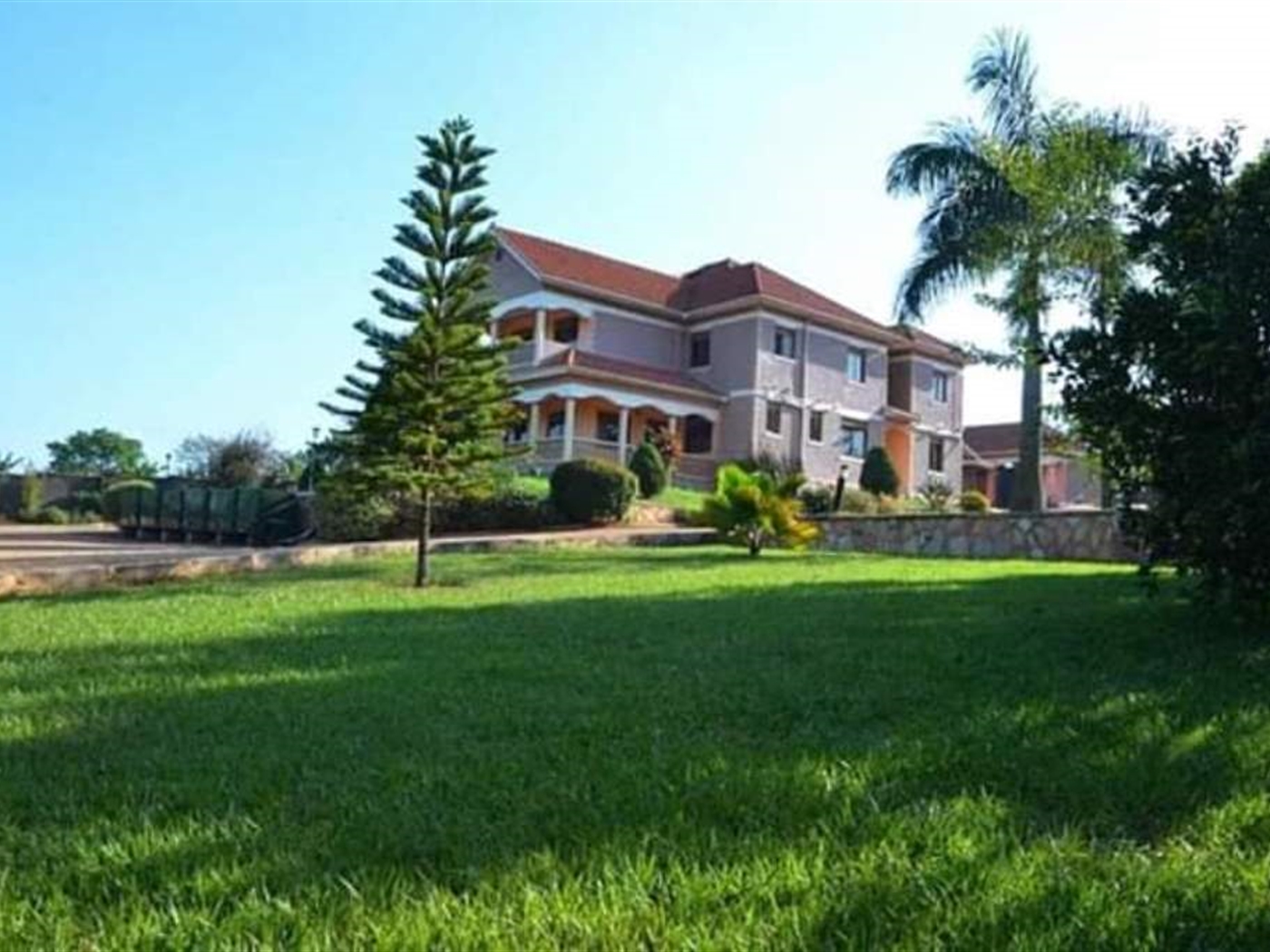 Maisonette for sale in Matugga Wakiso