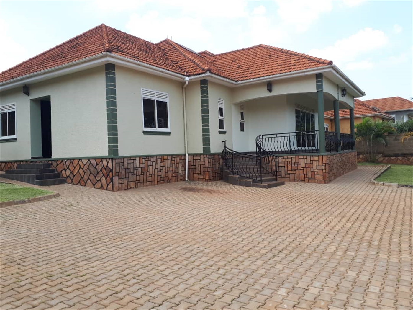 Bungalow for sale in Kira Wakiso