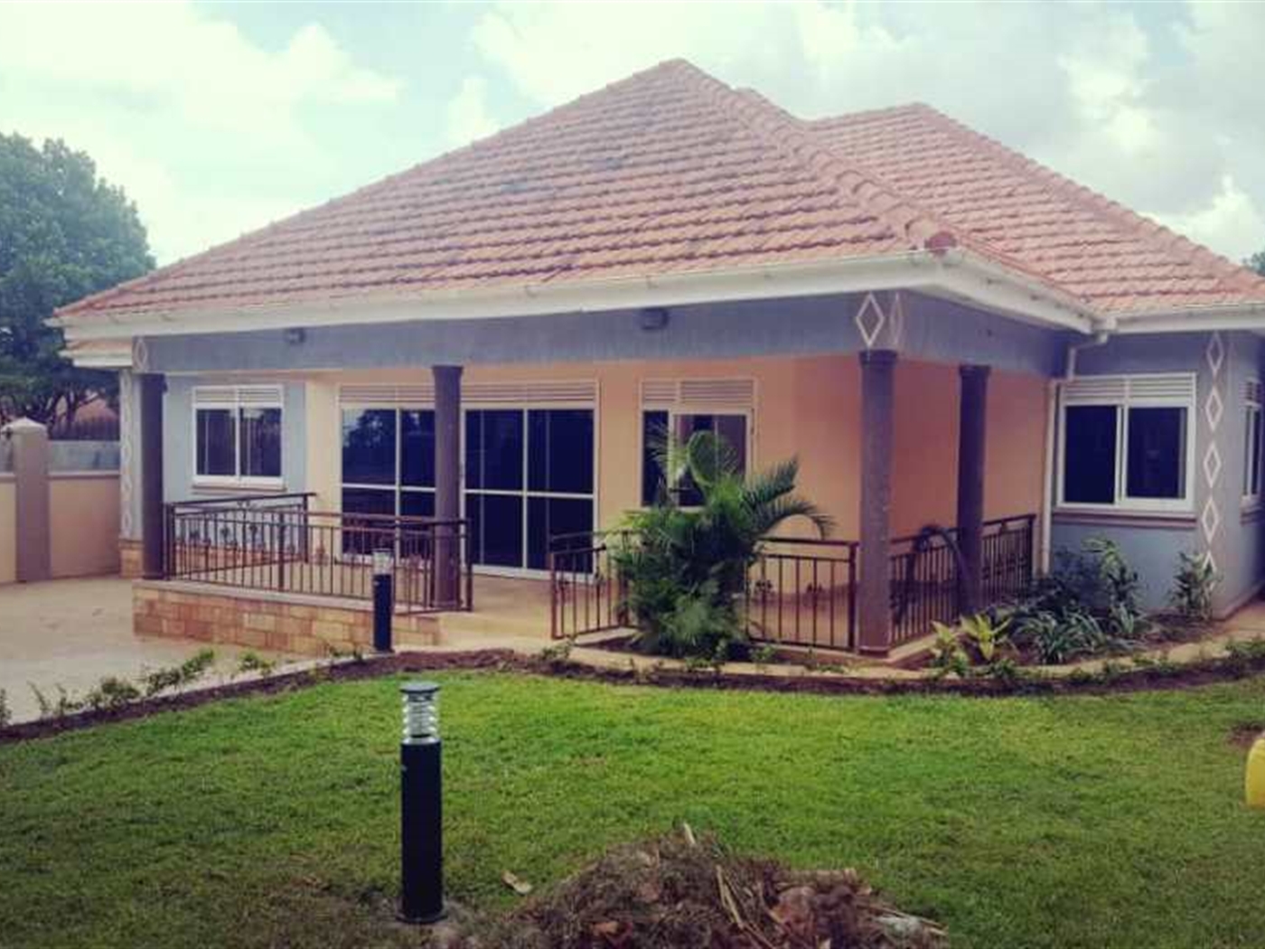 Bungalow for sale in Kiwaatule Kampala