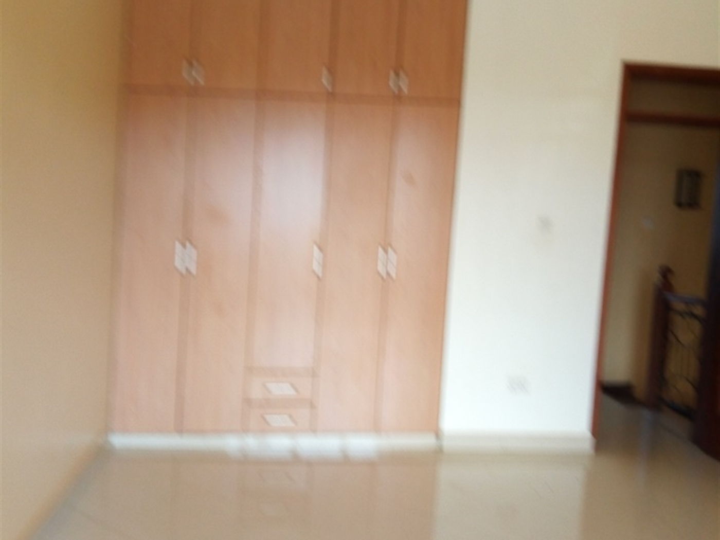 Duplex for rent in Kisaasi Kampala