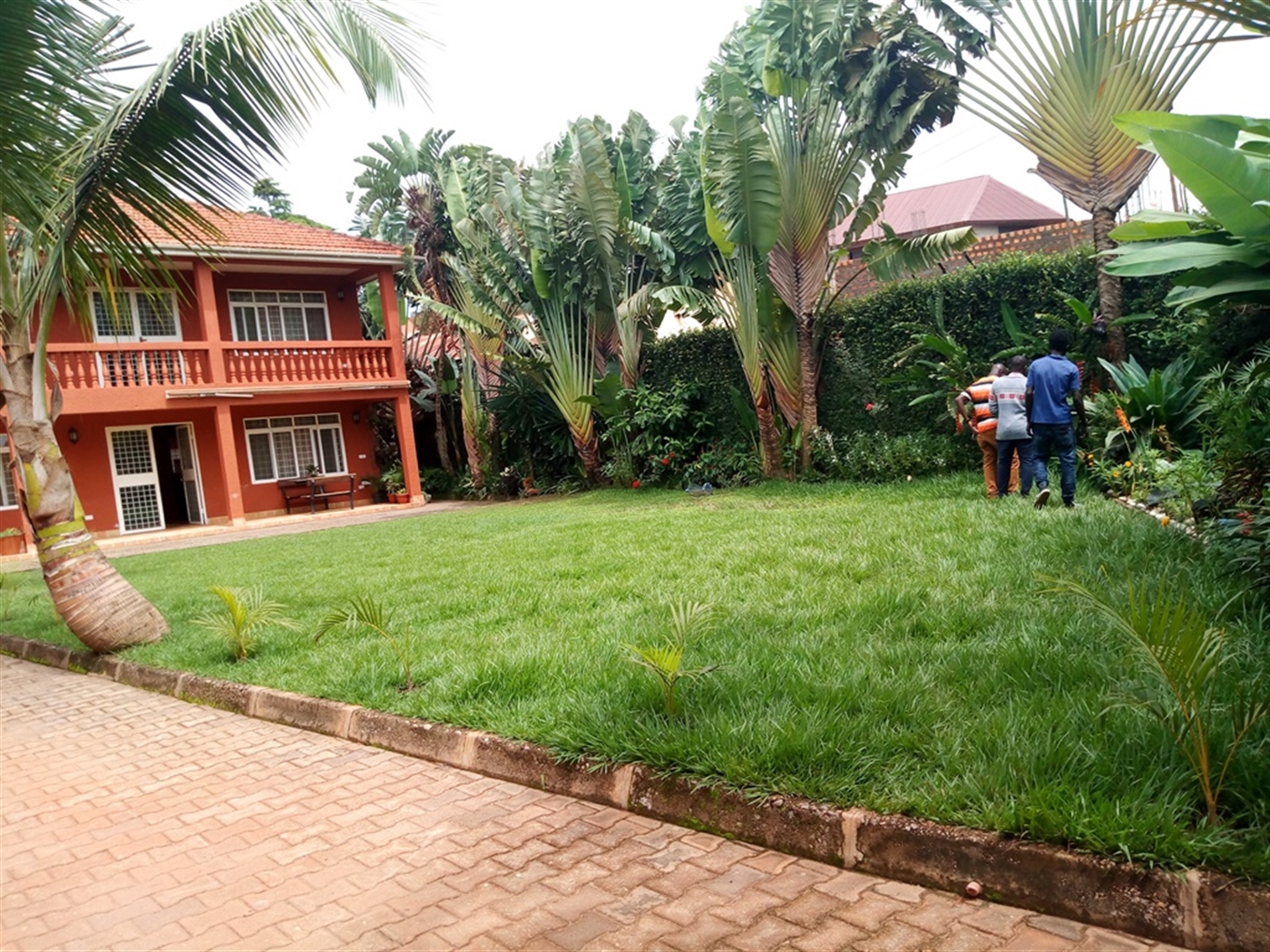 Mansion for rent in Bukesa Kampala