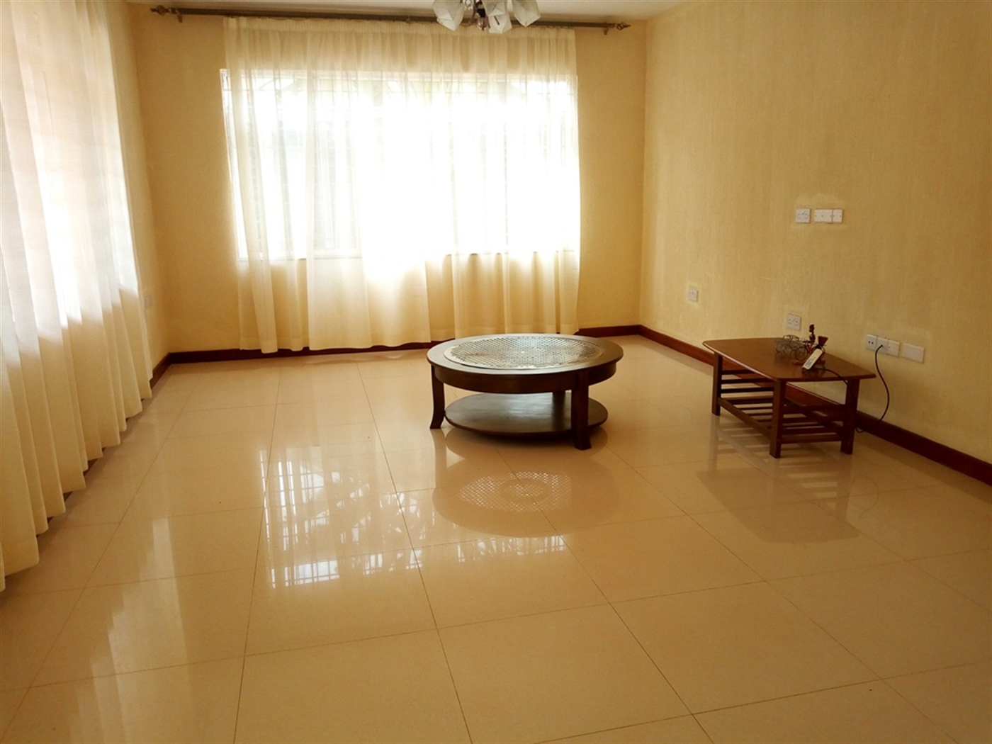 Mansion for rent in Bukesa Kampala