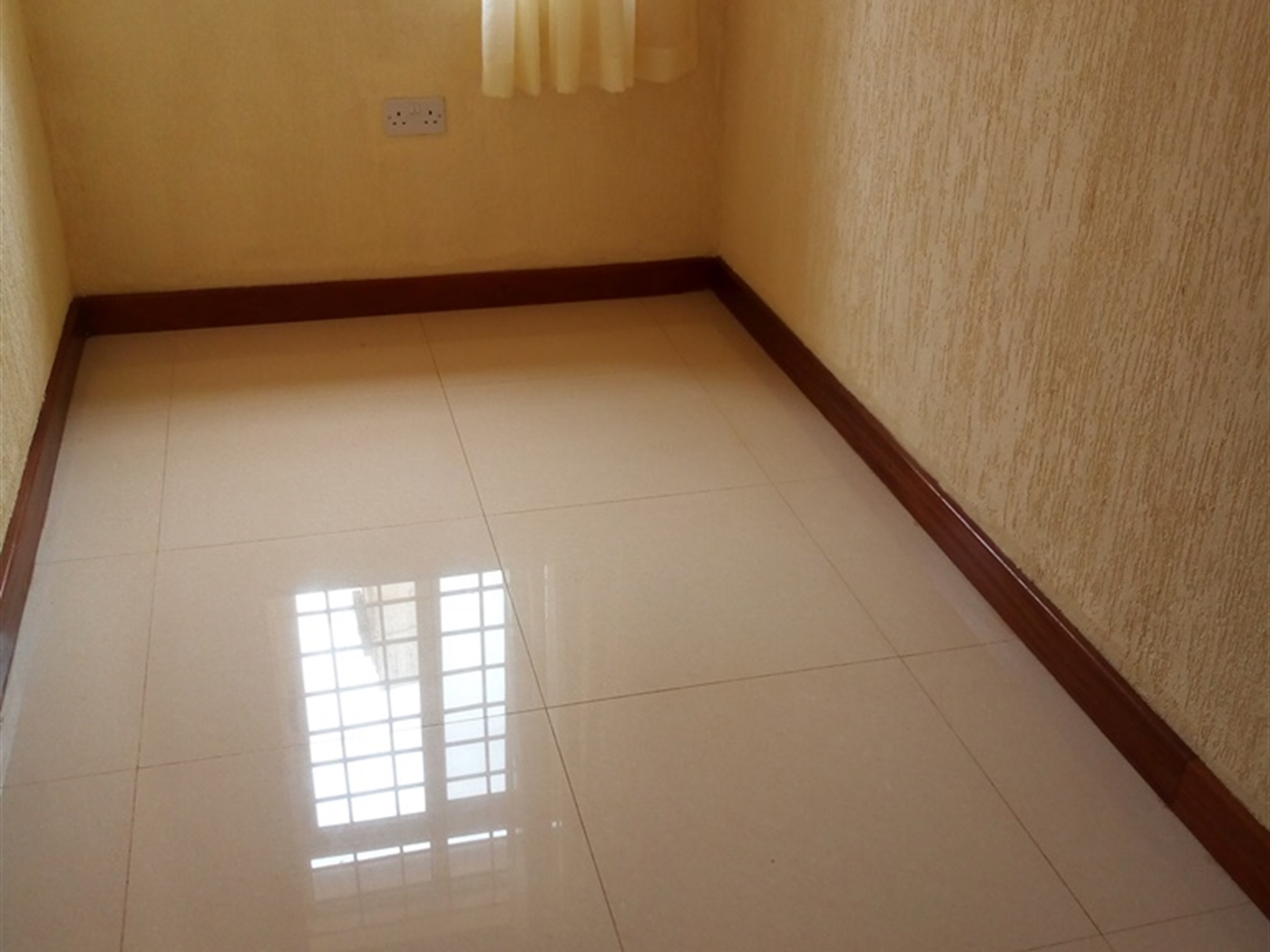 Mansion for rent in Bukesa Kampala