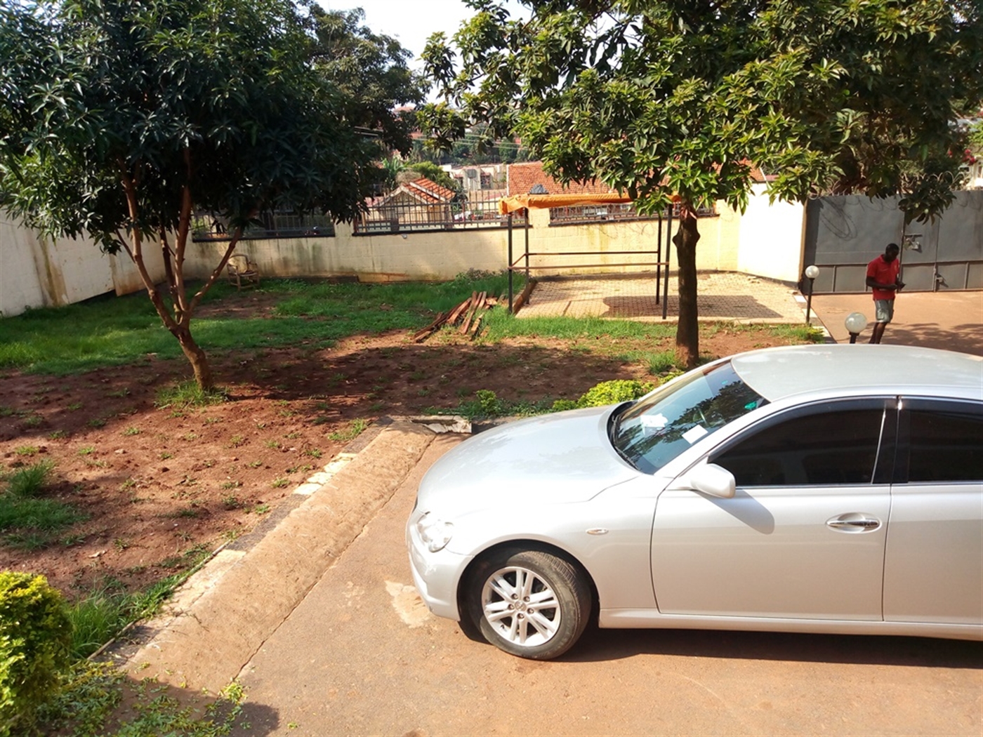 Bungalow for rent in Naguru Kampala