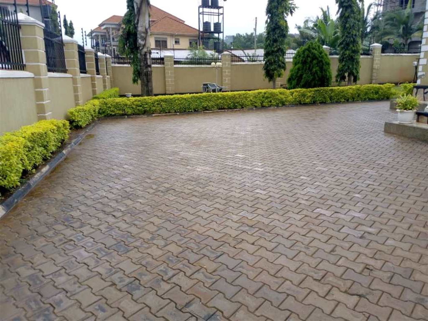 Mansion for sale in Munyonyo Kampala