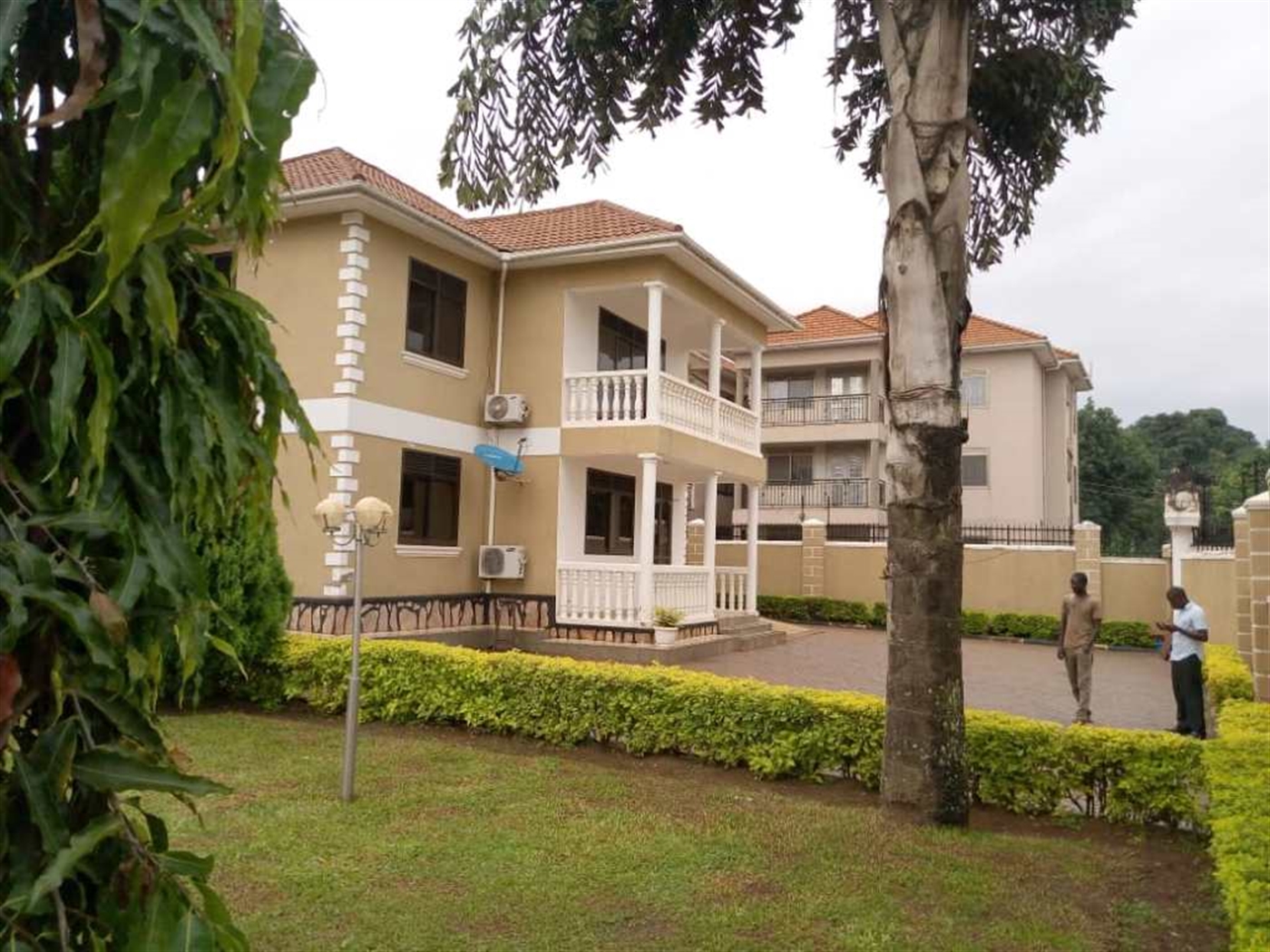 Mansion for sale in Munyonyo Kampala