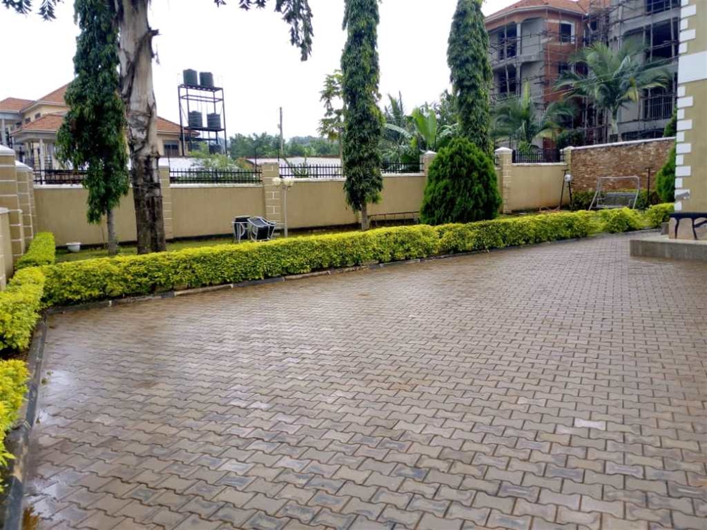 Mansion for sale in Munyonyo Kampala