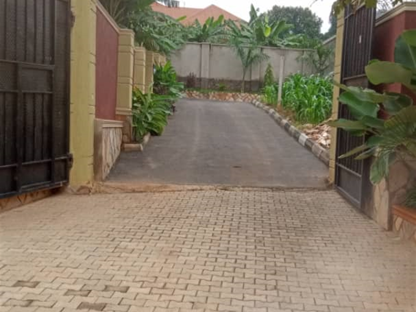 Bungalow for sale in Kira Wakiso